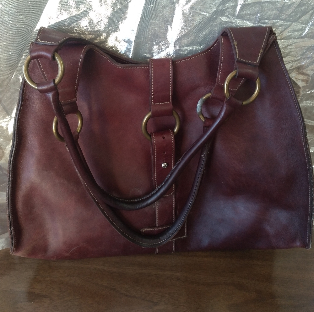 Vintage leather Roots purse